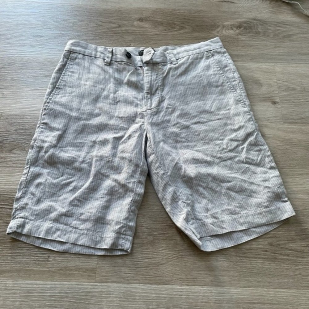 Banana Republic Aiden Striped Short / 30W / 9" inseam